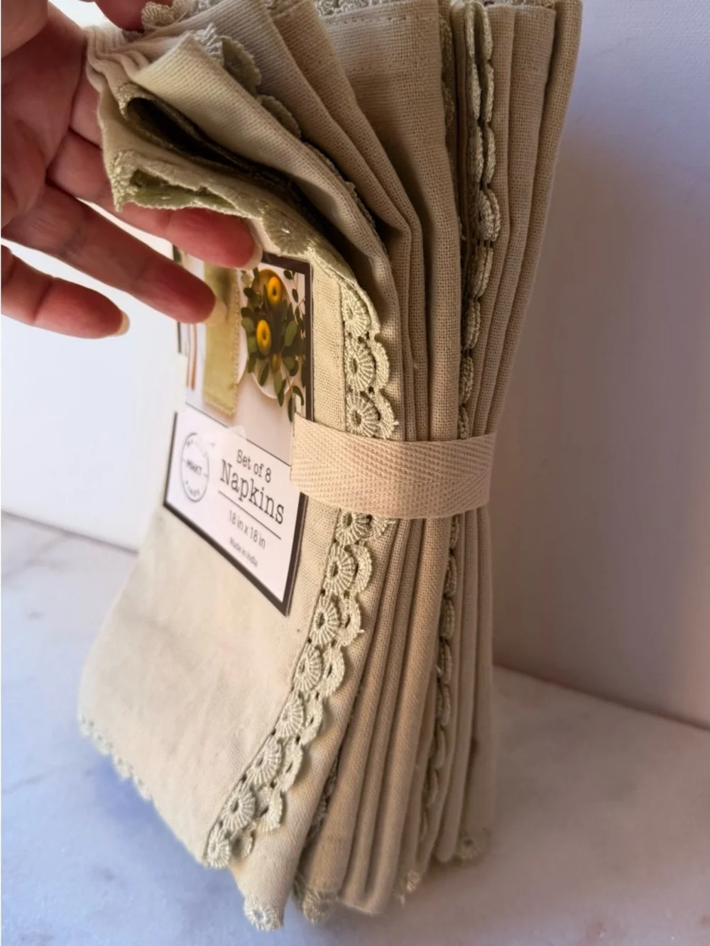 Set of 8 sage Cotton Napkins with Lace Trim